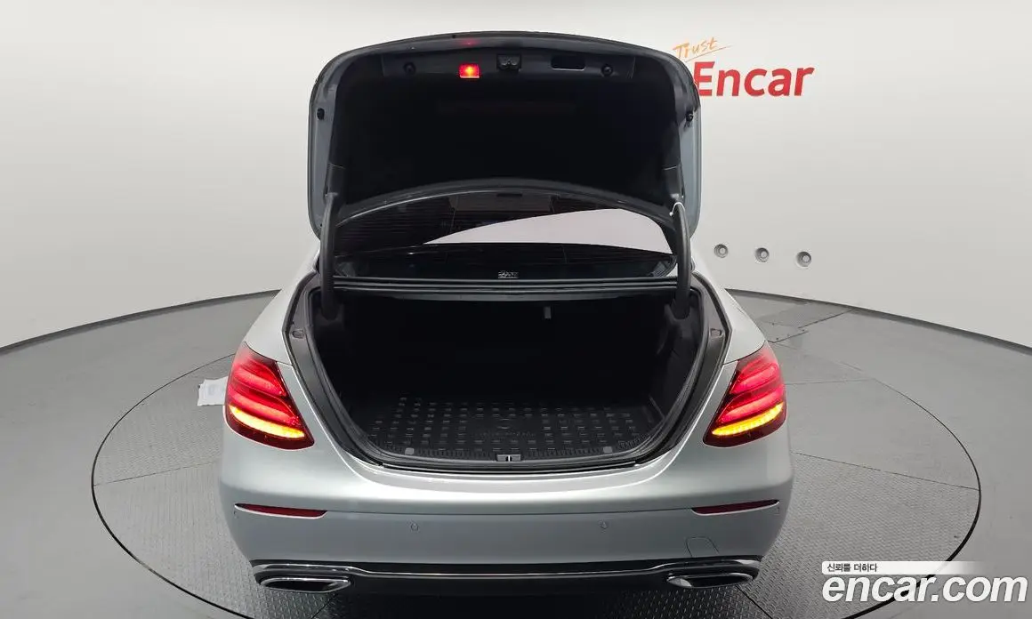 Mercedes-Benz E-Class 2017 1.9 автомат (гидро), фото 26