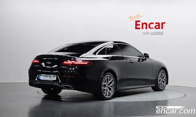 Mercedes-Benz E-Class 2023 2.0 автомат (гидро), миниатюра 2