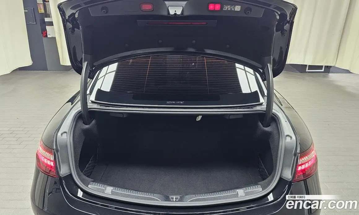 Mercedes-Benz E-Class 2023 2.0 автомат (гидро), фото 22