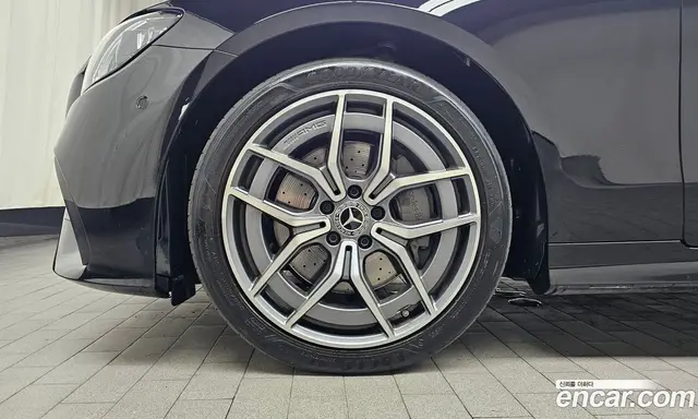 Mercedes-Benz E-Class 2023 2.0 автомат (гидро), миниатюра 5