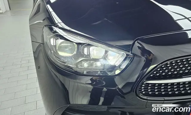 Mercedes-Benz E-Class 2023 2.0 автомат (гидро), миниатюра 8