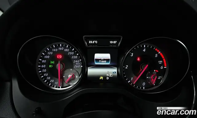 Mercedes-Benz GLA-Class 2017 2.1 автомат (гидро), миниатюра 8