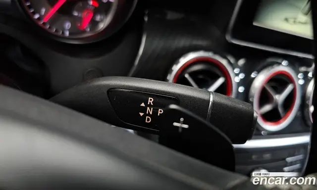 Mercedes-Benz GLA-Class 2017 2.1 автомат (гидро), миниатюра 9