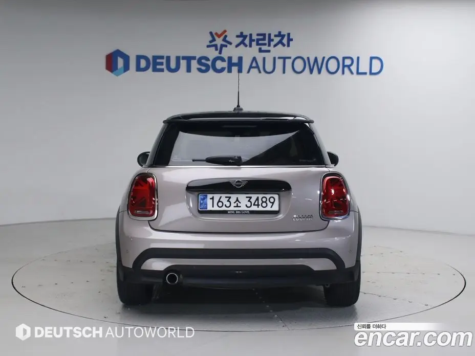 Mini Cooper 2023 1.5 автомат (гидро), фото 4