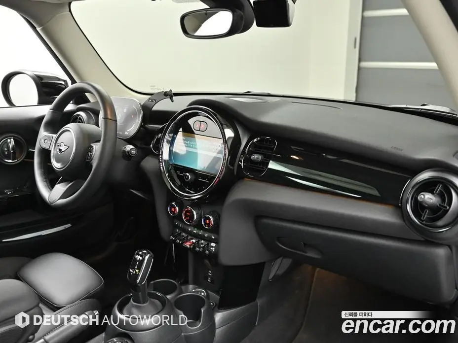 Mini Cooper 2023 1.5 автомат (гидро), фото 7