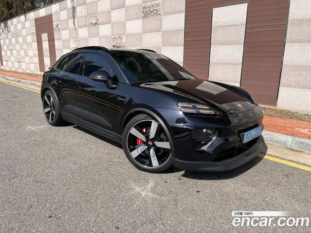 Porsche Macan, 2025, 6 750 км