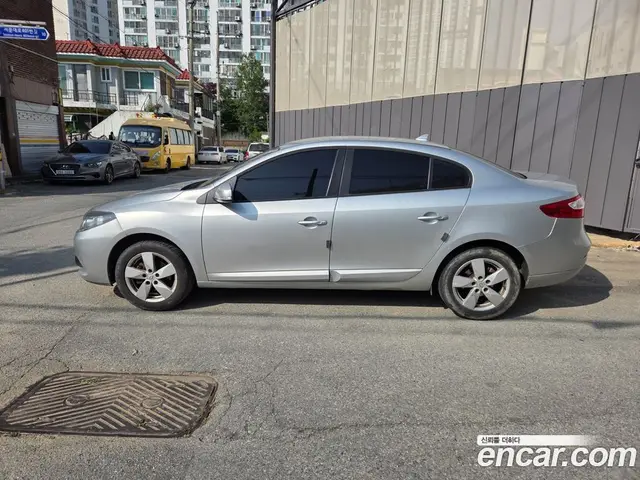 Renault (Samsung) SM3 2013 1.6 автомат (вариатор), миниатюра 2