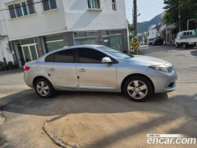 Renault (Samsung) SM3 2013 1.6 автомат (вариатор), миниатюра 3