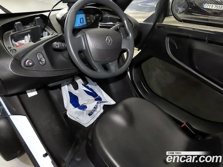 Renault (Samsung) Twizy 2019 автомат (вариатор), фото 9