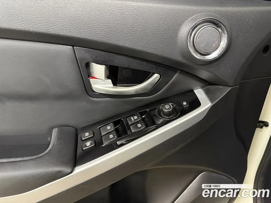 SsangYong Korando 2015 2.0 автомат (гидро), фото 14