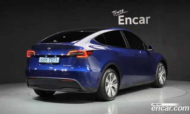 Tesla Model Y 2021 автомат (гидро), миниатюра 2 Tesla Model Y 2021 автомат (гидро), миниатюра 2