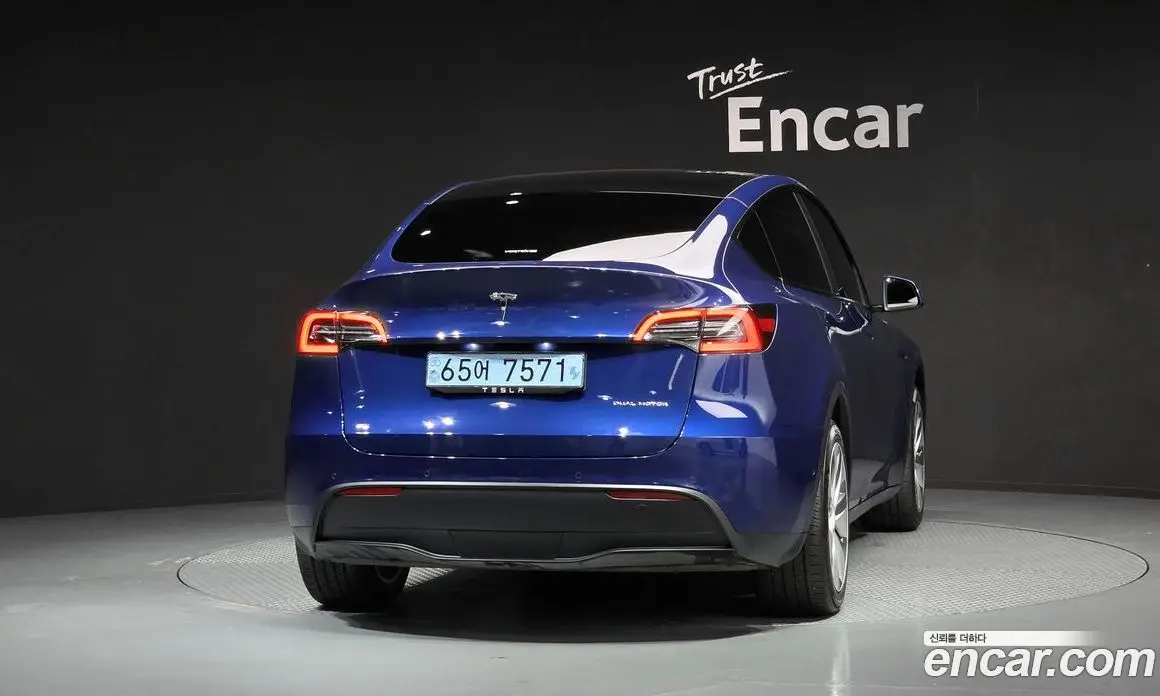 Tesla Model Y 2021 автомат (гидро), фото 4 Tesla Model Y 2021 автомат (гидро), фото 4