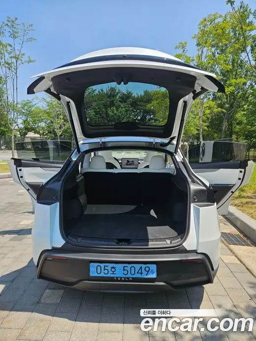 Tesla Model Y 2025 автомат (гидро), миниатюра 11 Tesla Model Y 2025 автомат (гидро), миниатюра 11