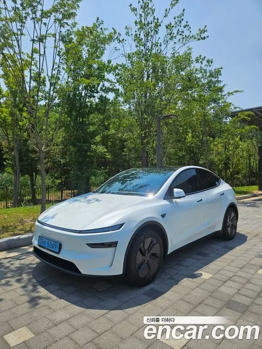 Tesla Model Y 2025 автомат (гидро), фото 3 Tesla Model Y 2025 автомат (гидро), фото 3