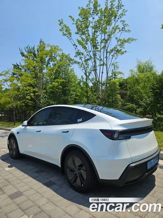 Tesla Model Y 2025 автомат (гидро), миниатюра 4 Tesla Model Y 2025 автомат (гидро), миниатюра 4