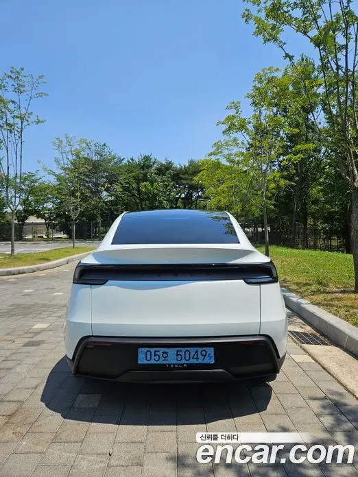 Tesla Model Y 2025 автомат (гидро), фото 5 Tesla Model Y 2025 автомат (гидро), фото 5