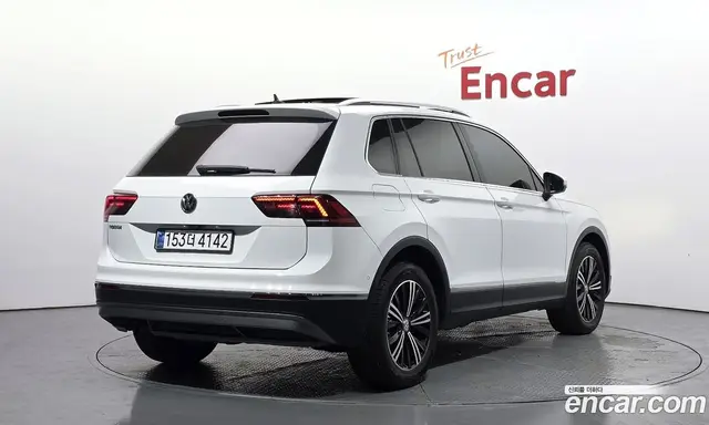 Volkswagen Tiguan 2020 2.0 автомат (гидро), миниатюра 2