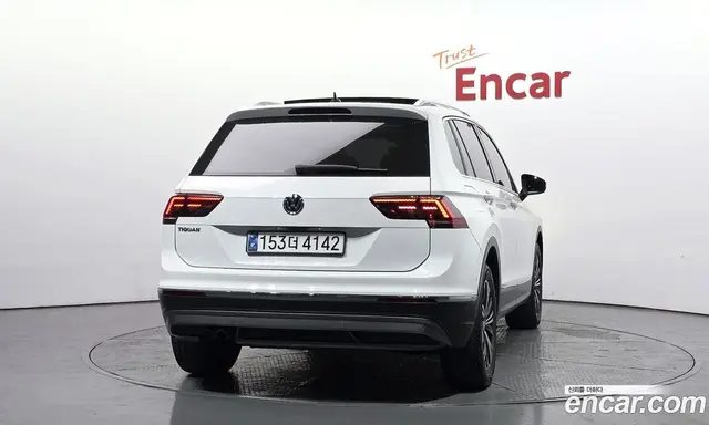 Volkswagen Tiguan 2020 2.0 автомат (гидро), миниатюра 4