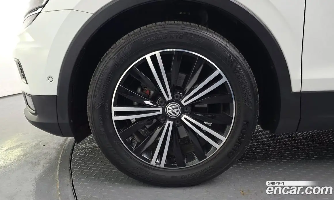 Volkswagen Tiguan 2020 2.0 автомат (гидро), фото 5