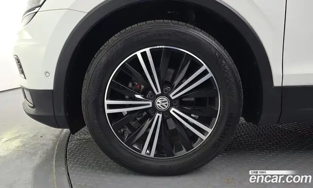 Volkswagen Tiguan 2020 2.0 автомат (гидро), миниатюра 5