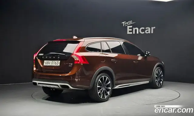 Volvo V60 2016 2.5 автомат (гидро), миниатюра 2