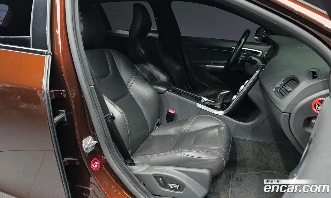 Volvo V60 2016 2.5 автомат (гидро), фото 11