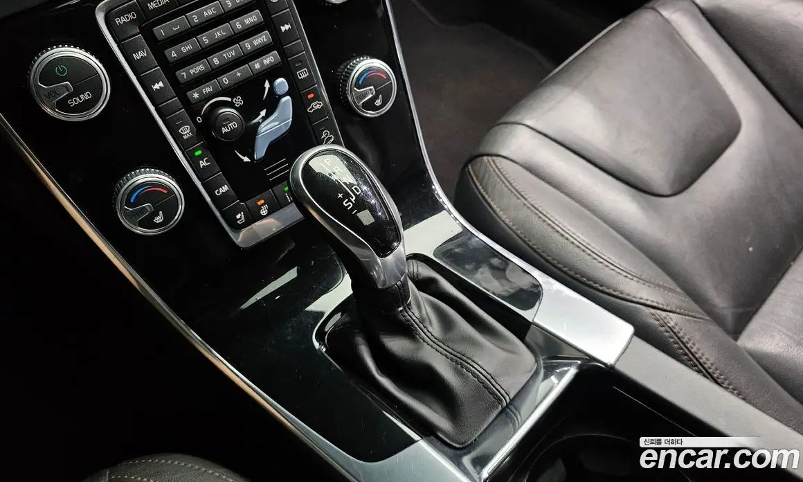 Volvo V60 2016 2.5 автомат (гидро), фото 9