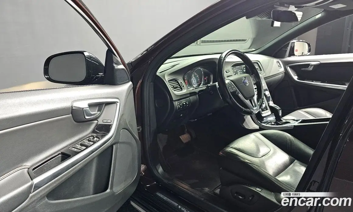 Volvo V60 2016 2.5 автомат (гидро), фото 10