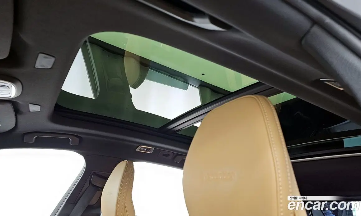 Volvo XC60 2019 2.0 автомат (гидро), фото 19