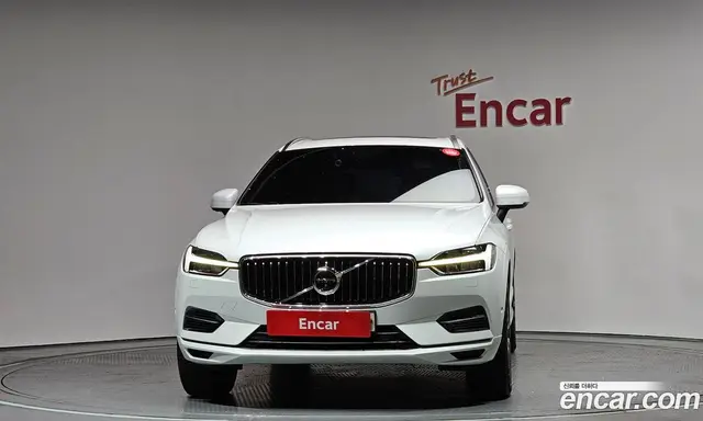 Volvo XC60 2019 2.0 автомат (гидро), миниатюра 3