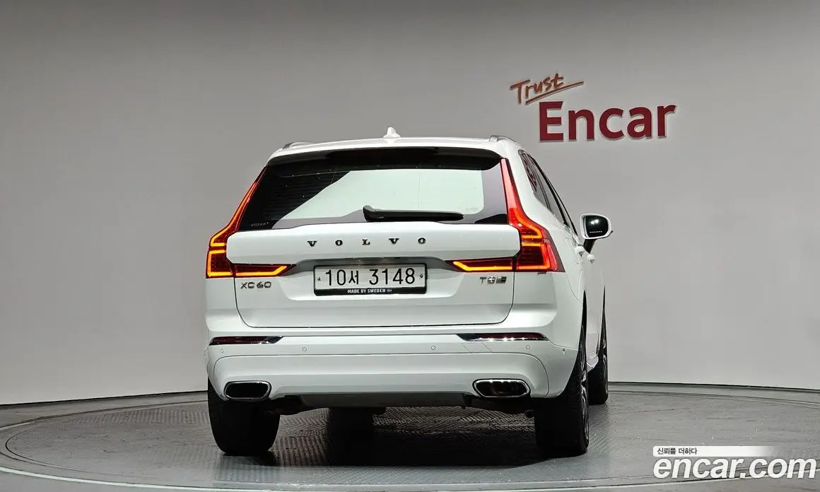 Volvo XC60 2019 2.0 автомат (гидро), фото 4