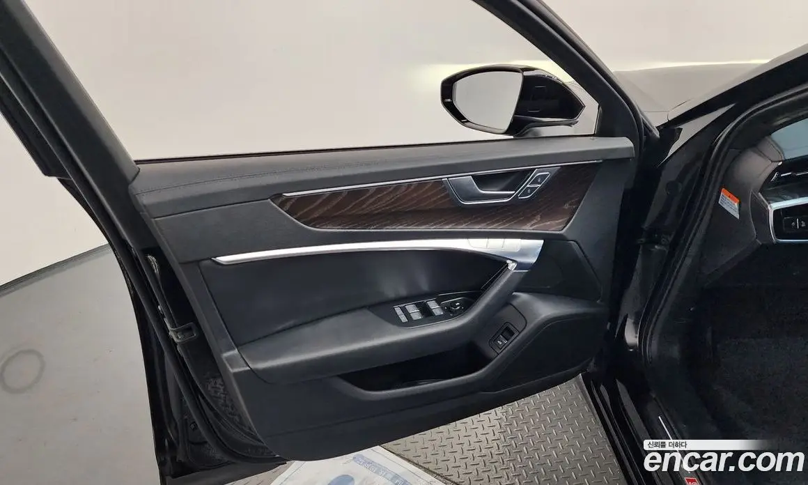 Audi A6 2020 2.0 автомат (гидро), фото 14
