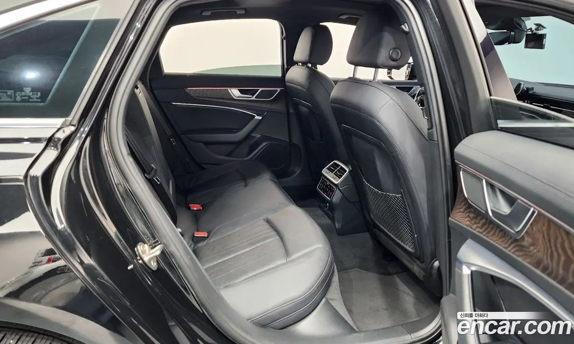 Audi A6 2020 2.0 автомат (гидро), фото 17