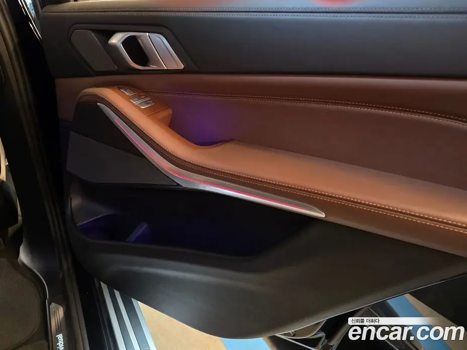 BMW X7 2021 3.0 автомат (гидро), фото 15