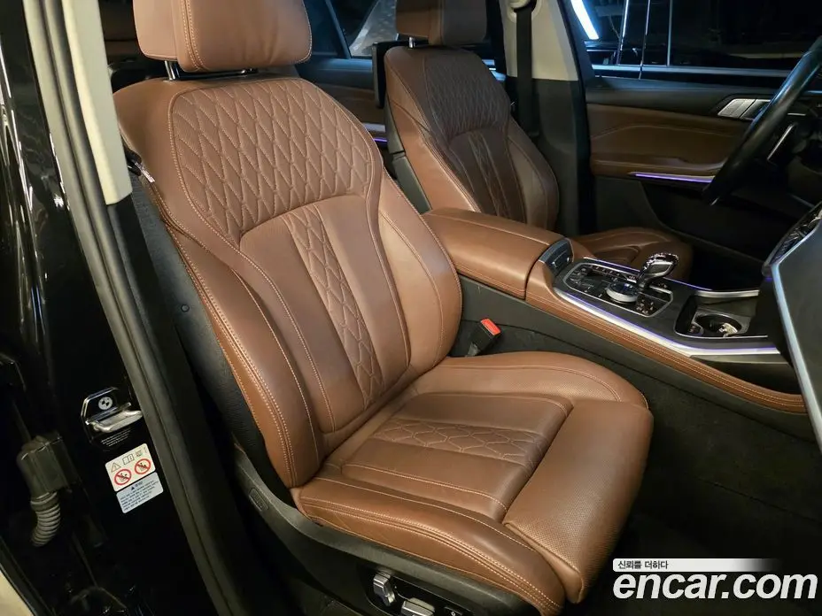 BMW X7 2021 3.0 автомат (гидро), фото 16