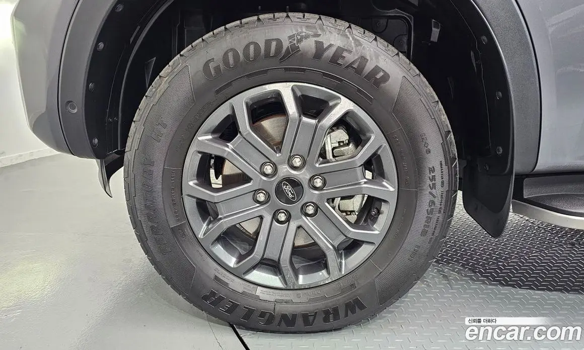 Ford Ranger 2023 2.0 автомат (гидро), фото 5