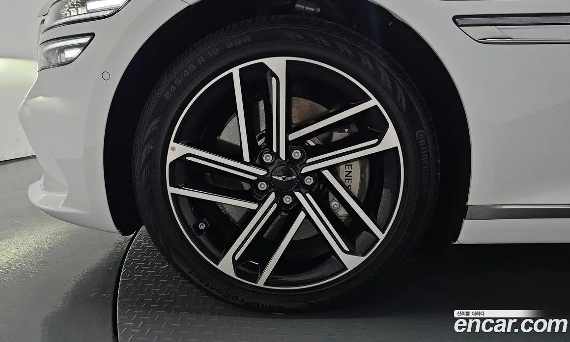 Genesis G80 2026 2.5 автомат (гидро), фото 4