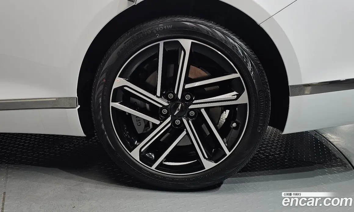 Genesis G80 2026 2.5 автомат (гидро), фото 6