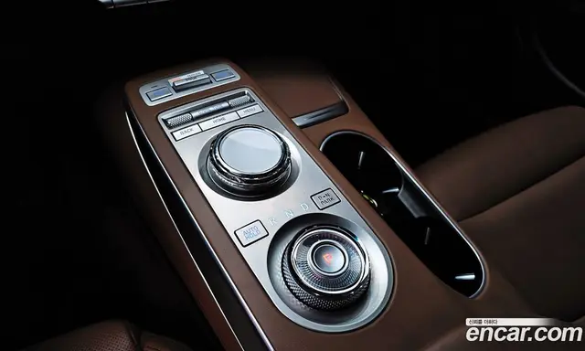 Genesis GV70 2021 2.5 автомат (гидро), миниатюра 9