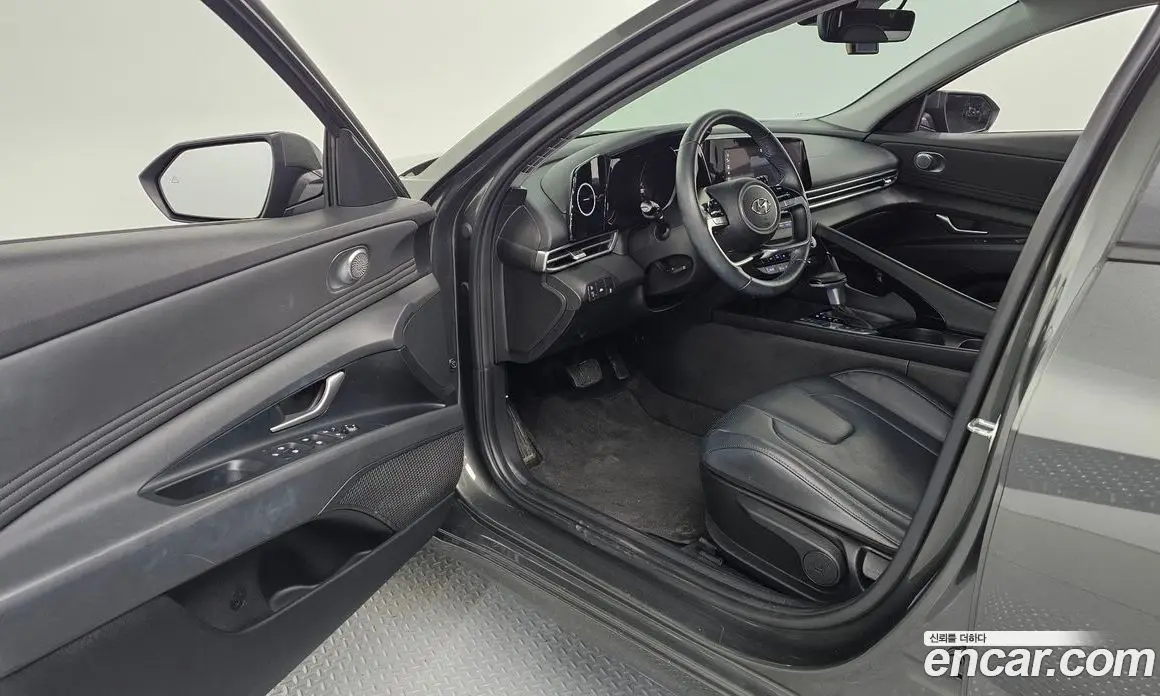 Hyundai Avante 2020 1.6 автомат (гидро), фото 13