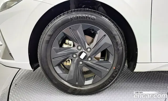 Hyundai Avante 2022 1.6 автомат (гидро), миниатюра 5