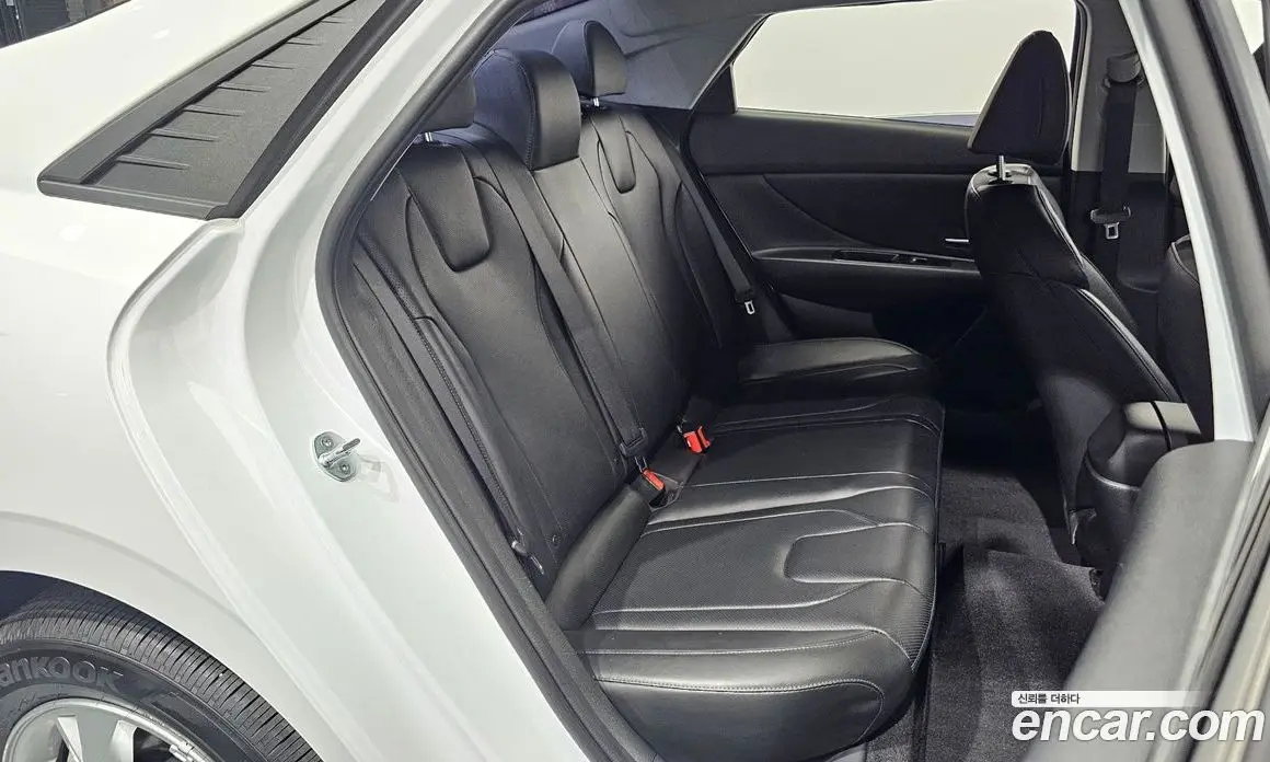 Hyundai Avante 2023 1.6 автомат (гидро), фото 18