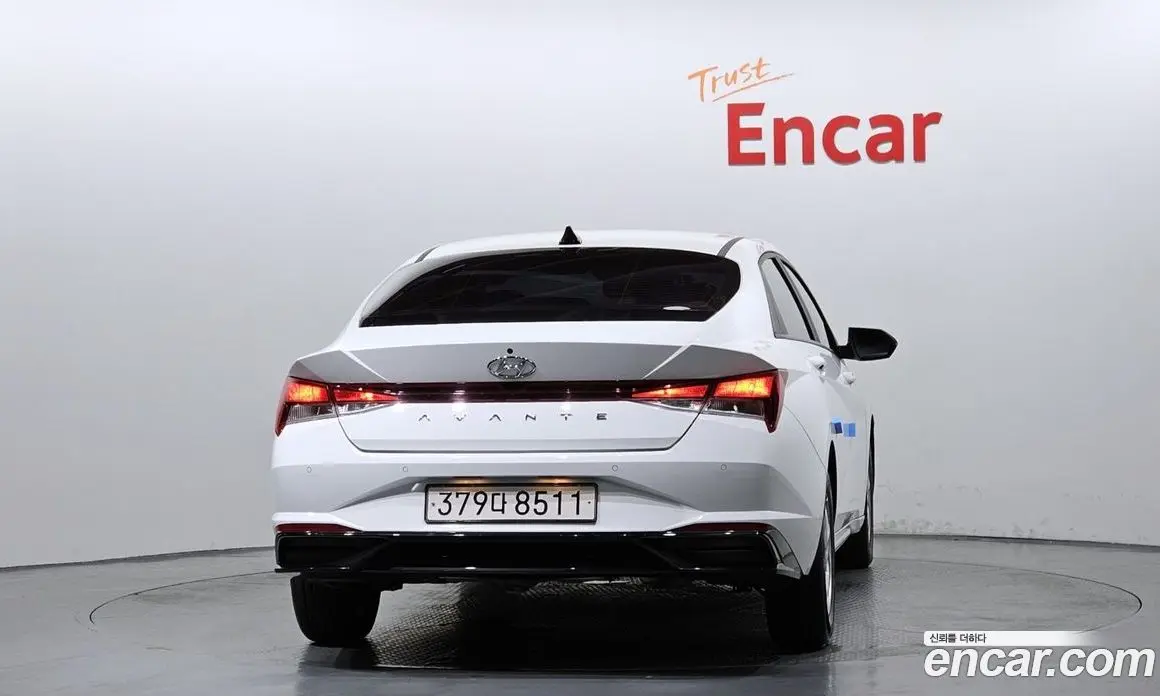 Hyundai Avante 2023 1.6 автомат (гидро), фото 4