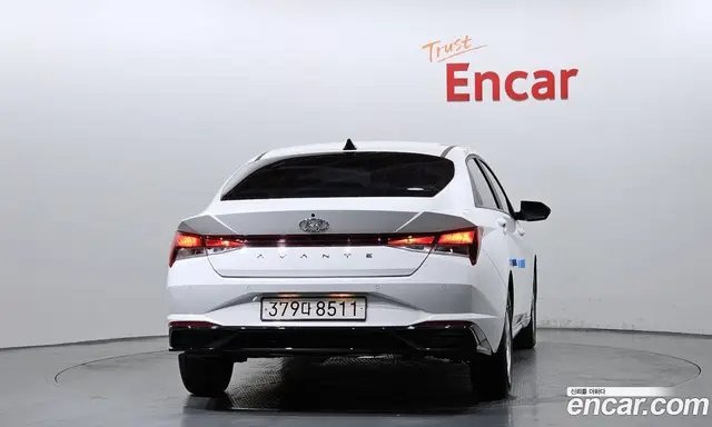 Hyundai Avante 2023 1.6 автомат (гидро), миниатюра 4