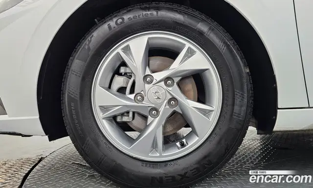 Hyundai Avante 2023 1.6 автомат (гидро), миниатюра 5