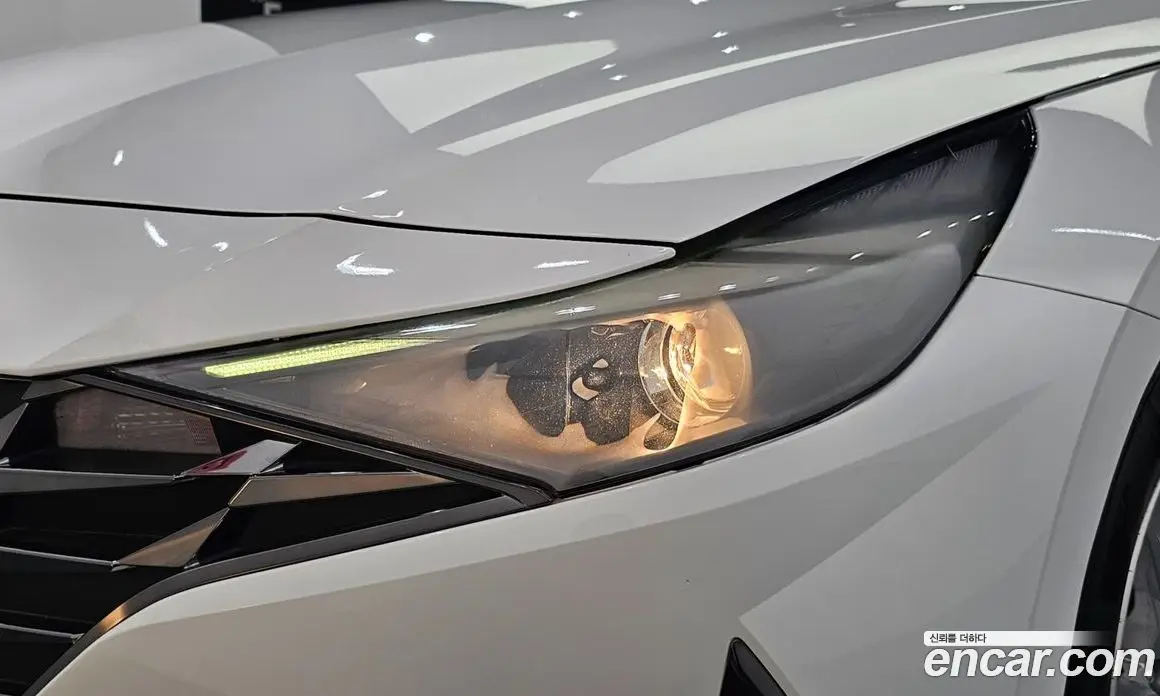 Hyundai Avante 2023 1.6 автомат (гидро), фото 8