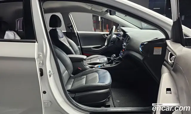 Hyundai Ioniq 2016 1.6 автомат (гидро), миниатюра 10