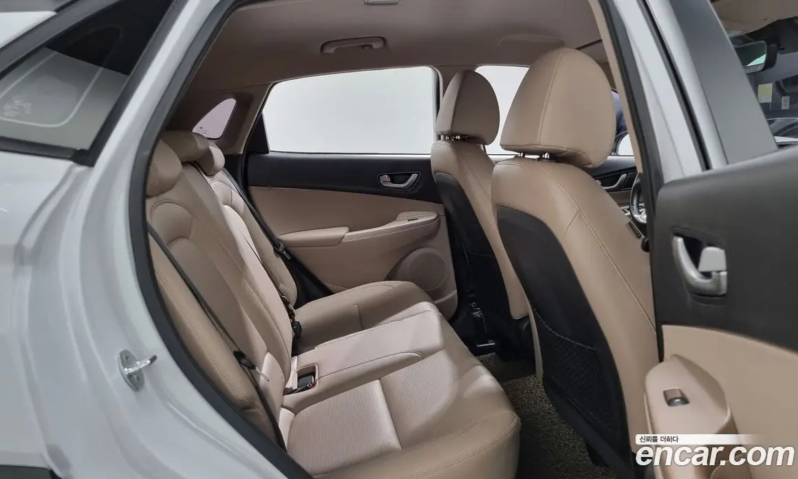 Hyundai Kona 2019 1.6 автомат (гидро), фото 13