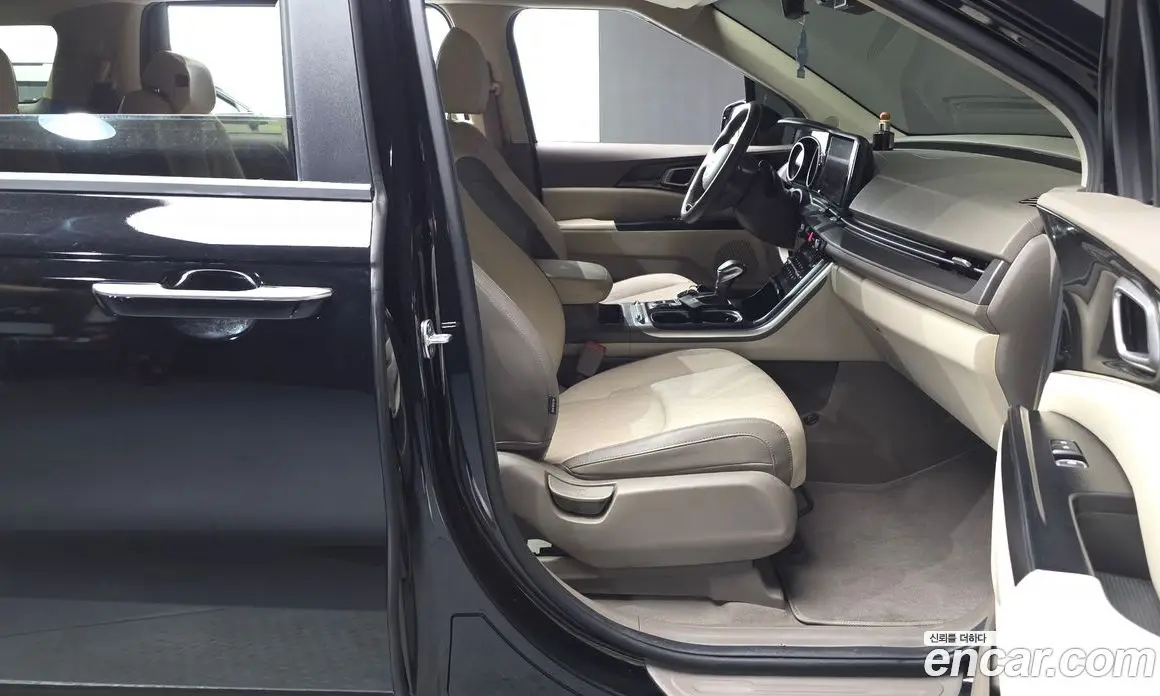 Kia Carnival 2020 2.2 автомат (гидро), фото 10