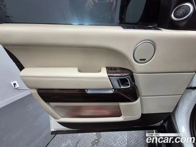 Land Rover Range Rover 2015 4.4 автомат (гидро), миниатюра 10